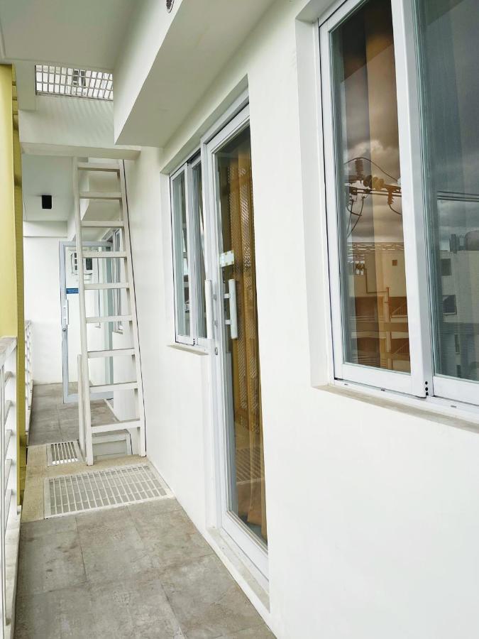 Airo Suites Makati Pasay Exterior photo